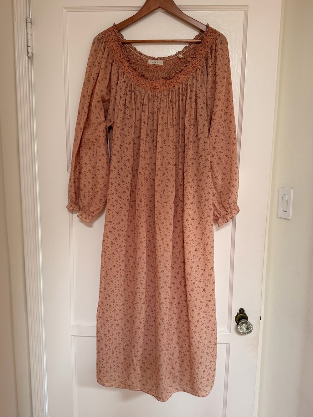 Doen Orchid Nightgown in Rose Windswept Floral Sz small - Picture 4 of 14